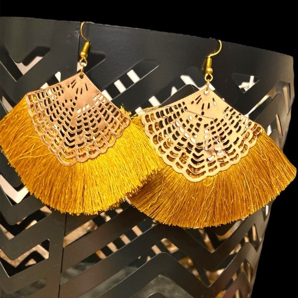 Jewelry - Fan Fringe Earrings Mustard Yellow Gold NEW